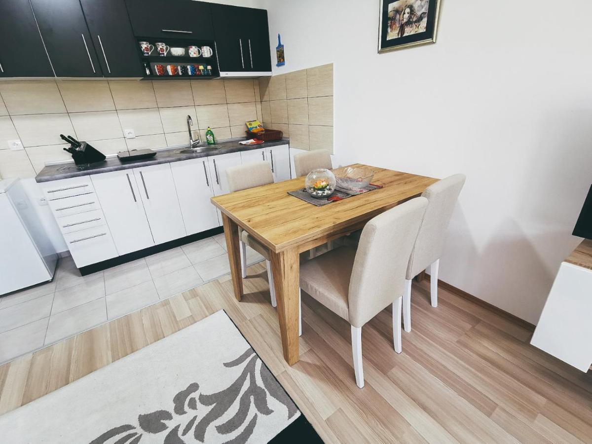 Ćuprija Cozy Corner Apartments - Free Parking & Wi-Fi מראה חיצוני תמונה